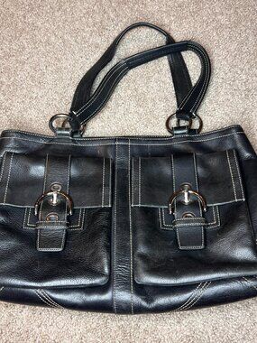 Black Leather Coach Purse Outside Pockets OS